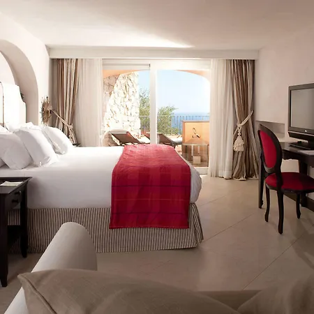 Punta Tragara Hotel