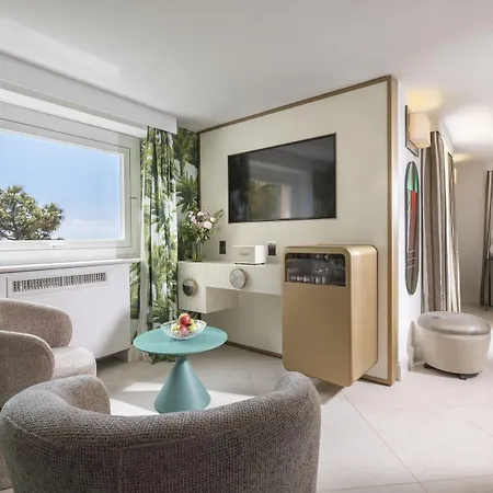 Punta Tragara 5*