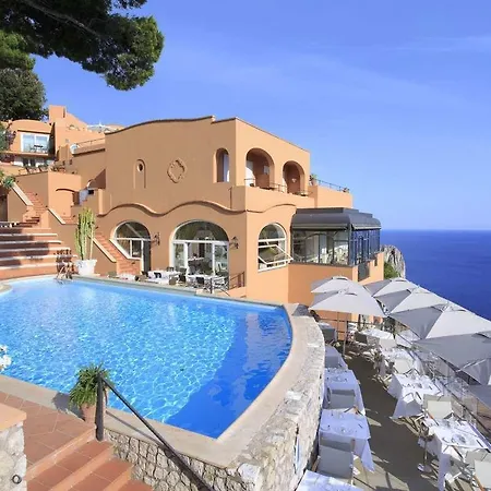 Punta Tragara فندق كابري