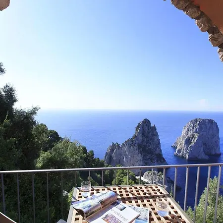 Punta Tragara فندق 5*