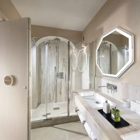 Punta Tragara 5* كابري