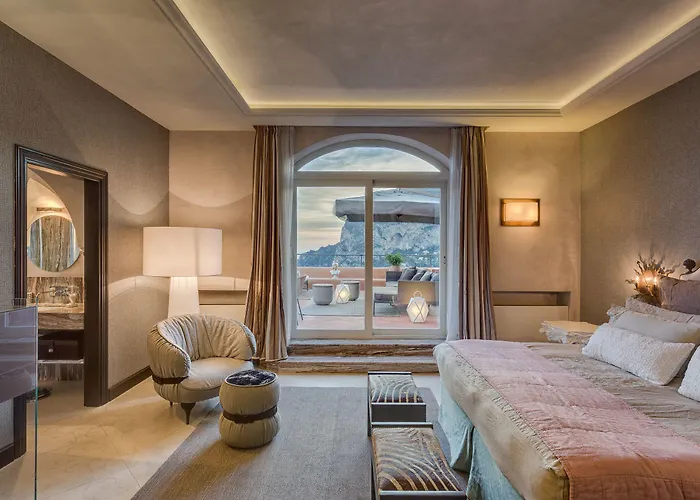 Отель Punta Tragara 5*