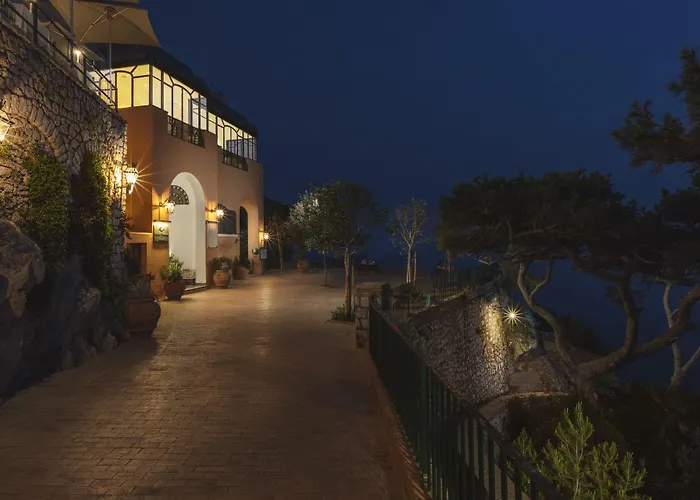 Punta Tragara 5* Капри